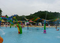 Patio colorido al aire libre del parque de la aguamarina de los niños con el equipo del entretenimiento del espray de la fibra de vidrio