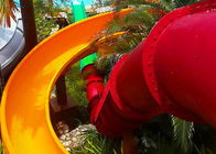 Tobogán acuático comercial del espiral del tubo, toboganes acuáticos del parque temático de la fibra de vidrio modificados para requisitos particulares