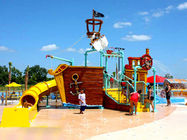 Barco pirata de ROHS Mini Water Park Equipment Wood con la diapositiva de la fibra de vidrio