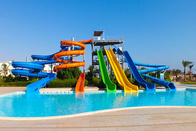 Patio espiral al aire libre de la diapositiva de la piscina de agua de la diapositiva de la fibra de vidrio para el parque de atracciones