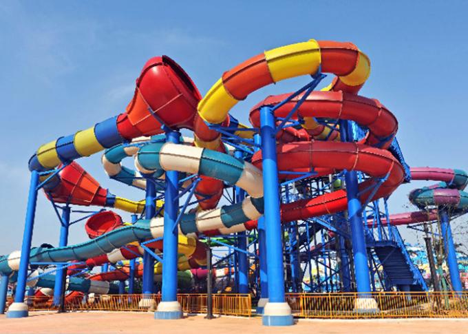 El patio rápido divertido del tobogán acuático de la caída con fibra de