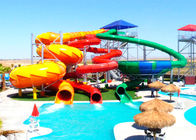 La diapositiva espiral gigante del parque del agua, piscina de encargo resbala para los niños/los adultos