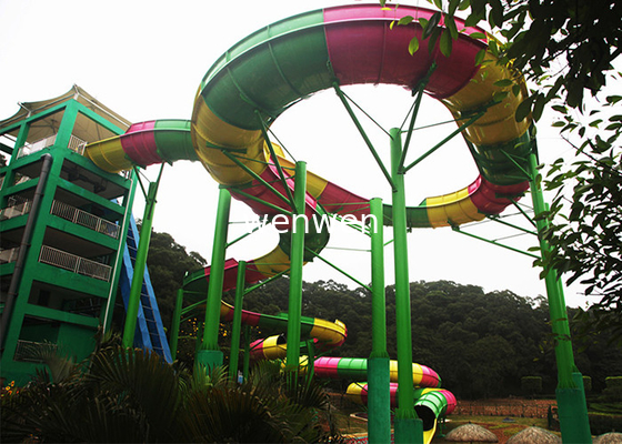 Equipo de parque acuático seguro y duradero con capacidad depende del tamaño y diseño