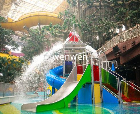 Más de 120 meses de vida útil Slide de parque acuático con soporte de acero galvanizado de carbono